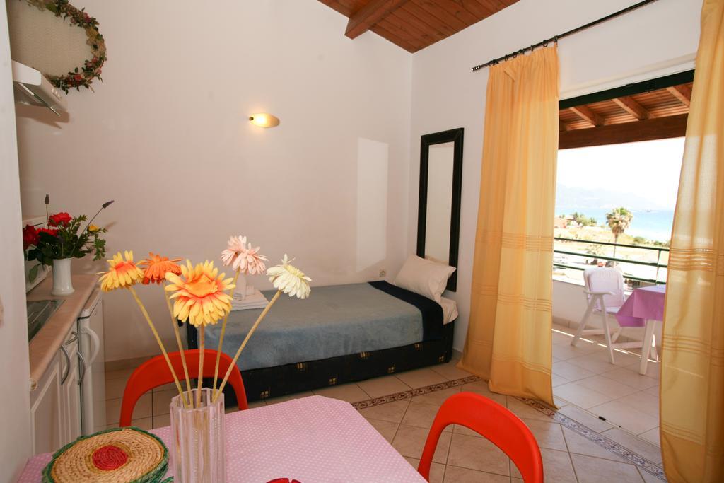 Glyfada Gorgona Apartments Zewnętrze zdjęcie