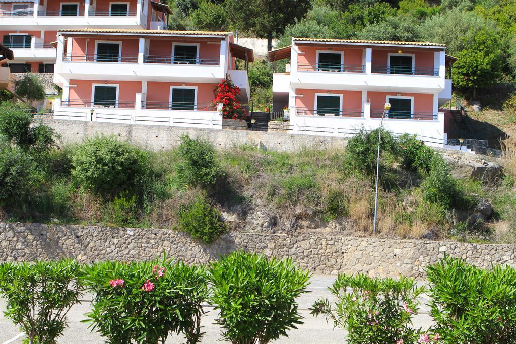 Glyfada Gorgona Apartments Zewnętrze zdjęcie