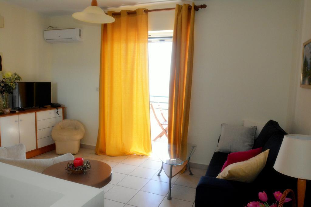 Glyfada Gorgona Apartments Zewnętrze zdjęcie